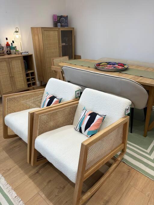 Stylish, Smart & Fun 4 Bed Home ลอนดอน ภายนอก รูปภาพ