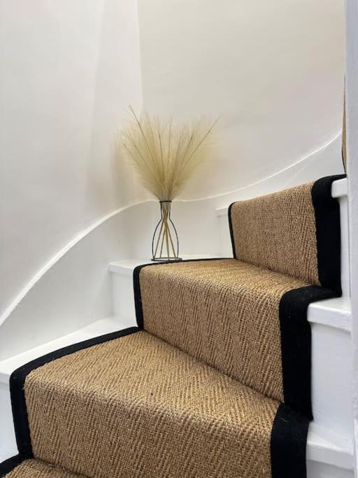 Stylish, Smart & Fun 4 Bed Home ลอนดอน ภายนอก รูปภาพ