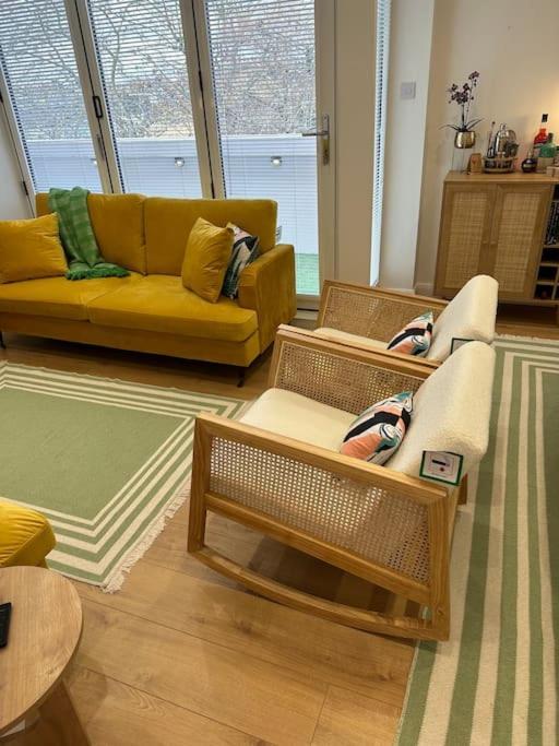 Stylish, Smart & Fun 4 Bed Home ลอนดอน ภายนอก รูปภาพ