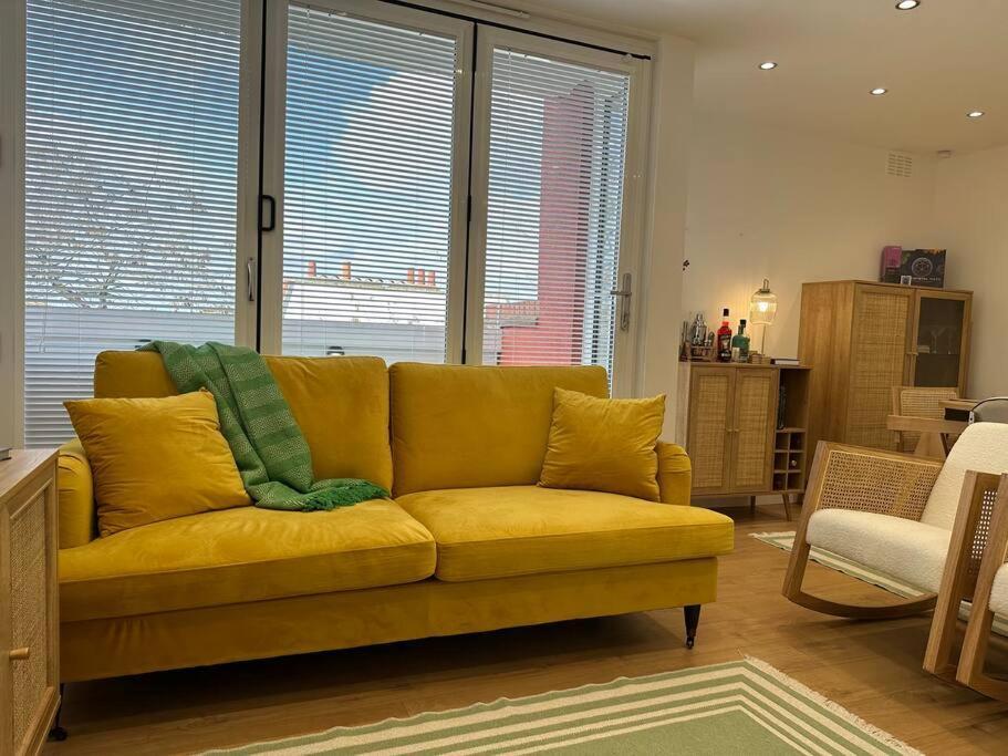 Stylish, Smart & Fun 4 Bed Home ลอนดอน ภายนอก รูปภาพ